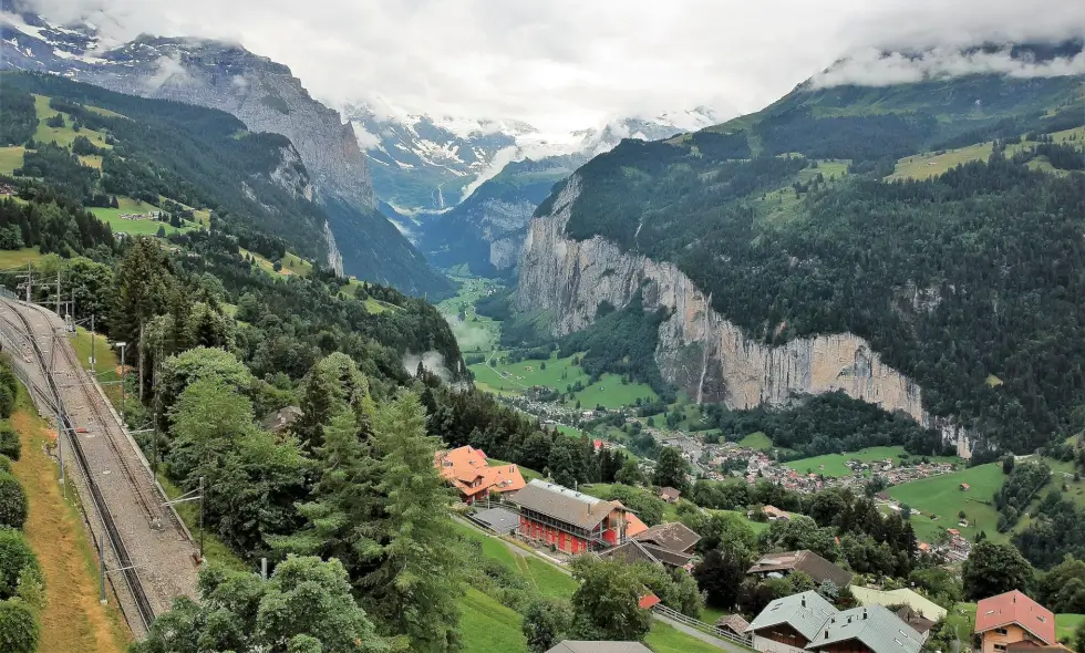 Swiss e-vignette purchase: discover the travel opportunities of the country!