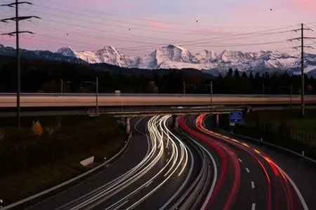 Korišćenje autoputeva u Švajcarskoj i prednosti digitalne e-vinjete
